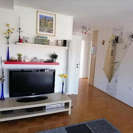 At Marian's Place Spuhlja