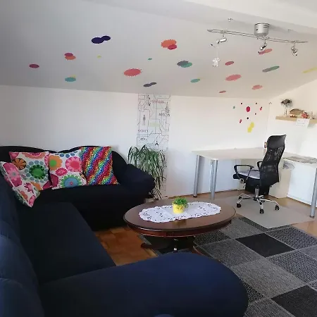 At Marian's Place * Spuhlja