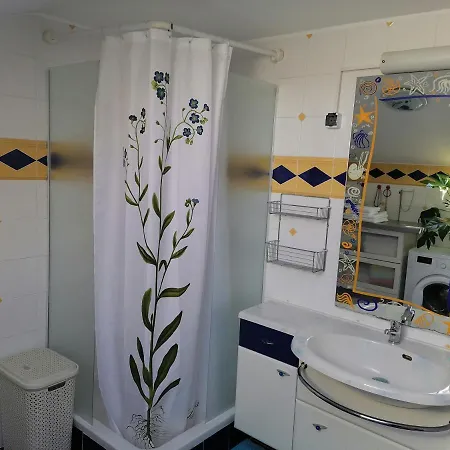 Апартаменты At Marian's Place Spuhlja