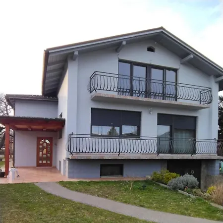 At Marian's Place Apartman