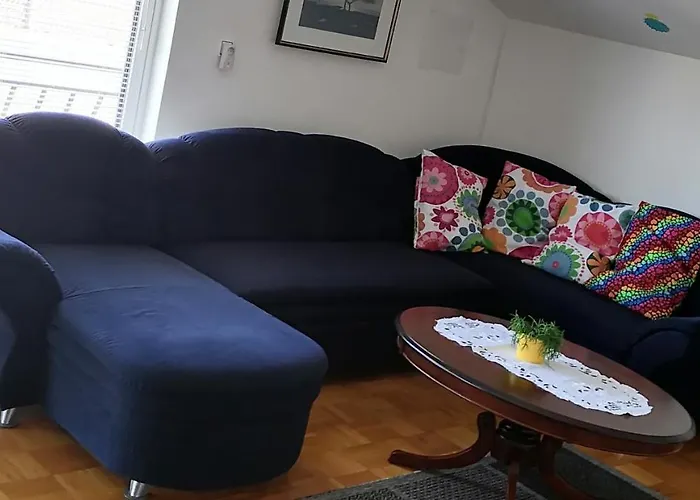 아파트 At Marian's Place