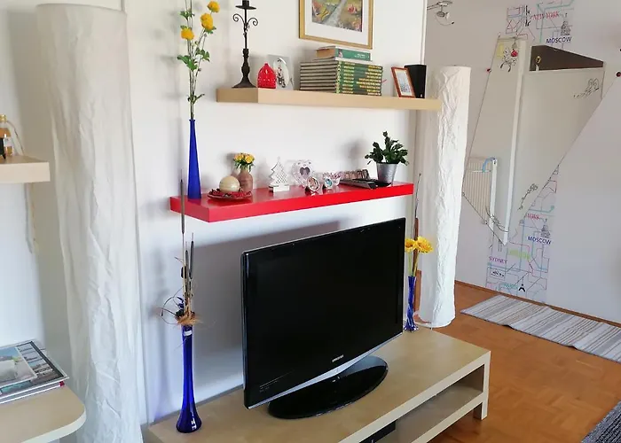 아파트 At Marian's Place *