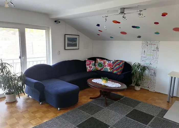 아파트 At Marian's Place *