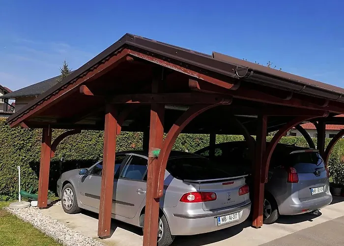 아파트 At Marian's Place *