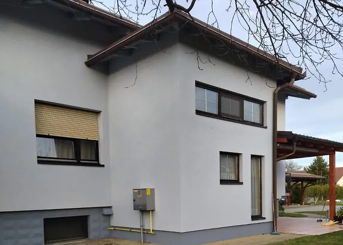 Апартаменты At Marian's Place Spuhlja